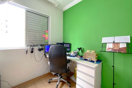 Apartamento à venda com 223m², 4 quartos e 3 vagas Apartamento à venda com 223m², 4 quartos e 3 vagasQuarto 2