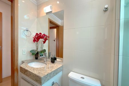 Apartamento à venda com 223m², 4 quartos e 3 vagas Apartamento à venda com 223m², 4 quartos e 3 vagasBanheiro Social