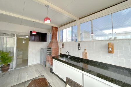 Apartamento à venda com 223m², 4 quartos e 3 vagas Apartamento à venda com 223m², 4 quartos e 3 vagasCobertura