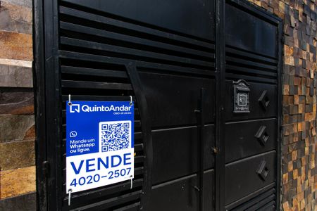 Casa à venda com 150m², 3 quartos e 1 vaga Casa à venda com 150m², 3 quartos e 1 vagaPlaca ZNHJ-395