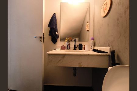 Casa à venda com 223m², 3 quartos e 1 vagaLavabo