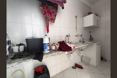 Casa à venda com 223m², 3 quartos e 1 vagaÁrea de Serviço