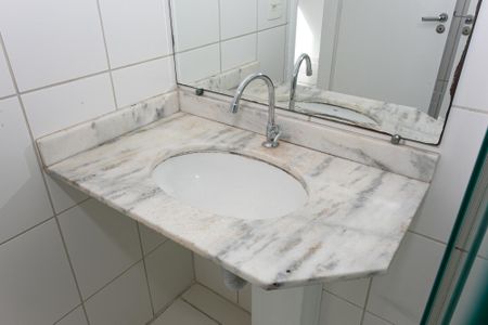 Apartamento à venda com 69m², 3 quartos e 1 vaga Apartamento à venda com 69m², 3 quartos e 1 vagaBanheiro da Suíte