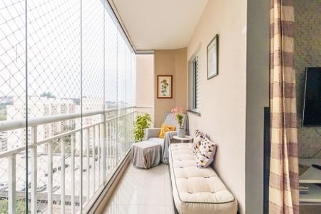 Varanda integrada de apartamento à venda com 2 quartos, 72m² em Jardim Tupanci, Barueri