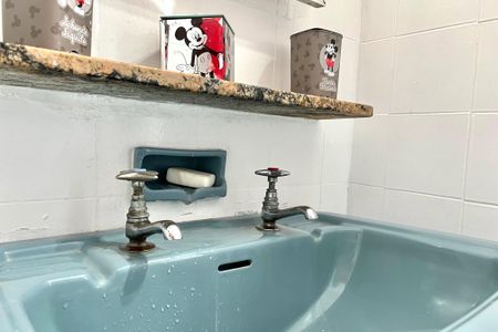 Casa à venda com 120m², 2 quartos e 2 vagas Casa à venda com 120m², 2 quartos e 2 vagasBanheiro