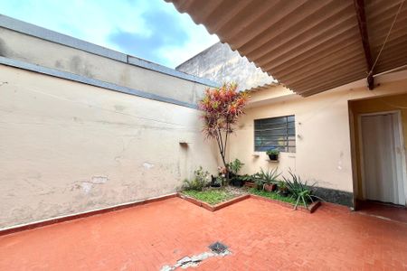 Casa à venda com 120m², 2 quartos e 2 vagas Casa à venda com 120m², 2 quartos e 2 vagasQuintal