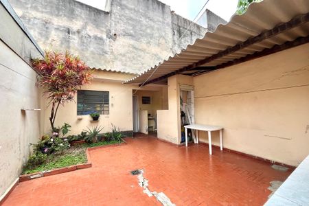 Casa à venda com 120m², 2 quartos e 2 vagas Casa à venda com 120m², 2 quartos e 2 vagasQuintal