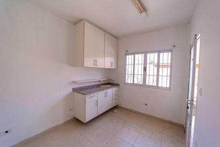 Casa para alugar com 200m², 3 quartos e 3 vagas Casa para alugar com 200m², 3 quartos e 3 vagasEdícula