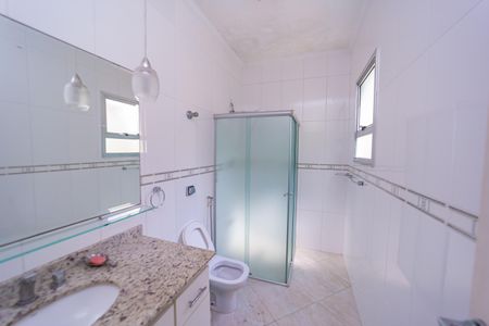 Casa para alugar com 200m², 3 quartos e 3 vagas Casa para alugar com 200m², 3 quartos e 3 vagasBanheiro Social