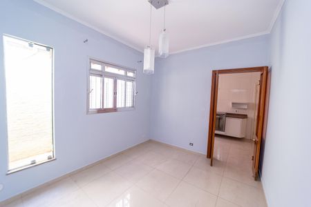 Casa para alugar com 200m², 3 quartos e 3 vagas Casa para alugar com 200m², 3 quartos e 3 vagasSala de Jantar