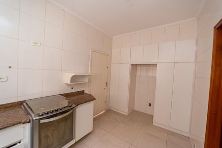 Casa para alugar com 200m², 3 quartos e 3 vagas Casa para alugar com 200m², 3 quartos e 3 vagasCozinha