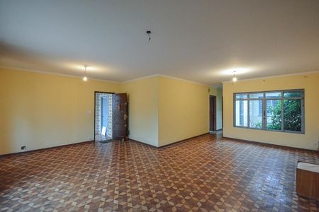 Casa à venda com 3 quartos, 231m² em Vila Campo Grande, São Paulo