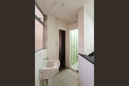 Apartamento à venda com 60m², 3 quartos e 1 vaga Apartamento à venda com 60m², 3 quartos e 1 vagaBanheiro de Serviço