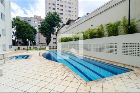 Apartamento à venda com 176m², 4 quartos e 3 vagasÁrea comum - Piscina