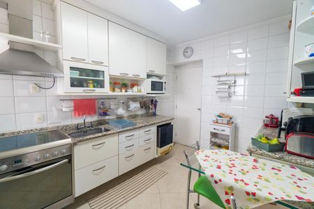 Apartamento à venda com 176m², 4 quartos e 3 vagasCozinha