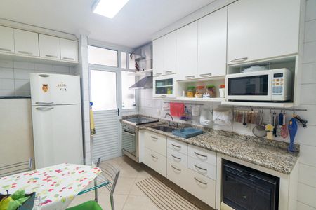 Apartamento à venda com 176m², 4 quartos e 3 vagasCozinha