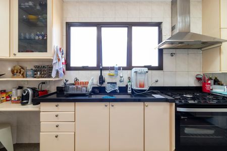 Apartamento à venda com 216m², 3 quartos e 4 vagas Apartamento à venda com 216m², 3 quartos e 4 vagasCozinha