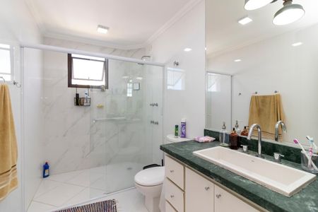 Apartamento à venda com 216m², 3 quartos e 4 vagas Apartamento à venda com 216m², 3 quartos e 4 vagasBanheiro da Suíte 1