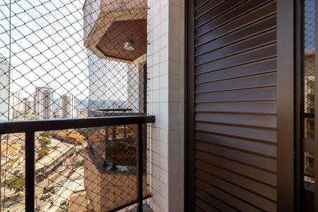 Apartamento à venda com 216m², 3 quartos e 4 vagas Apartamento à venda com 216m², 3 quartos e 4 vagasVaranda da Suíte 1