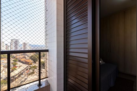 Apartamento à venda com 216m², 3 quartos e 4 vagas Apartamento à venda com 216m², 3 quartos e 4 vagasVaranda do Quarto