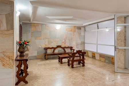 Apartamento à venda com 56m², 1 quarto e sem vagaHall social