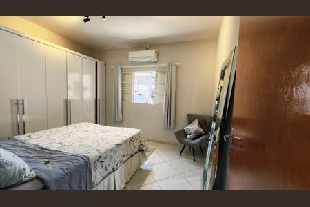 Casa à venda com 99m², 2 quartos e 12 vagasQuarto 2