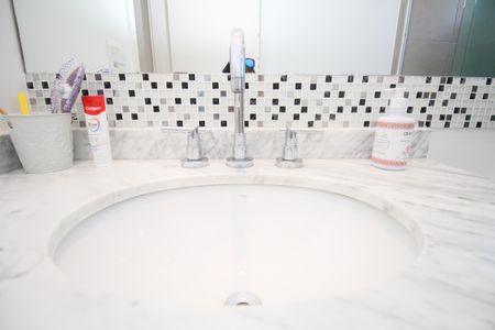 Apartamento à venda com 122m², 3 quartos e 2 vagasBanheiro da Suíte 1 - Torneira