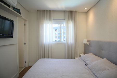 Apartamento à venda com 122m², 3 quartos e 2 vagasSuíte 1