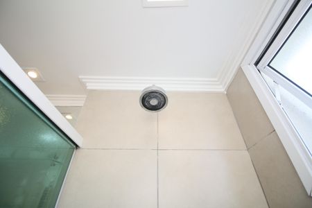 Apartamento à venda com 122m², 3 quartos e 2 vagasBanheiro da Suíte 1 - Chuveiro