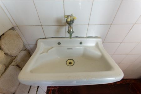 Casa à venda com 144m², 2 quartos e 1 vaga Casa à venda com 144m², 2 quartos e 1 vagaBanheiro de Serviço