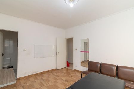 Casa à venda com 170m², 4 quartos e 8 vagasSuíte