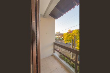 Casa para alugar com 350m², 6 quartos e 4 vagas Casa para alugar com 350m², 6 quartos e 4 vagasSacada do Quarto 5