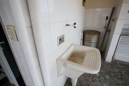 Casa à venda com 194m², 4 quartos e 2 vagasÁrea de Serviço