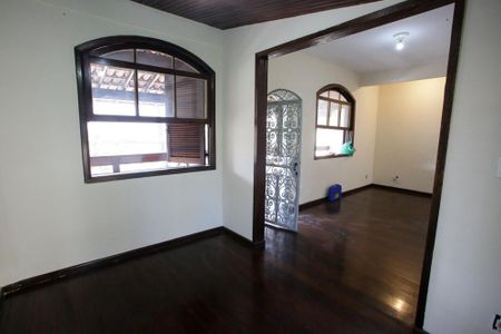 Casa à venda com 194m², 4 quartos e 2 vagasSala de Jantar