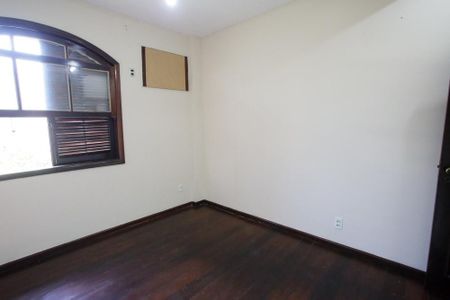 Casa à venda com 194m², 4 quartos e 2 vagasQuarto Suíte 1