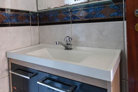 Apartamento à venda com 76m², 3 quartos e 1 vaga Apartamento à venda com 76m², 3 quartos e 1 vagaBanheiro social