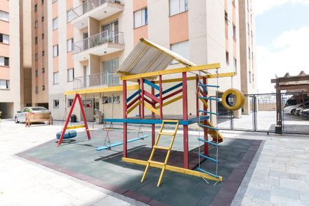 Apartamento à venda com 76m², 3 quartos e 1 vaga Apartamento à venda com 76m², 3 quartos e 1 vagaÁrea comum - Playground