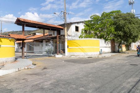 Casa de condomínio para alugar com 127m², 2 quartos e 3 vagasFachada