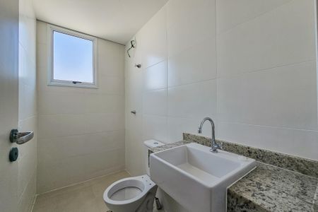Apartamento à venda com 60m², 2 quartos e 2 vagas Apartamento à venda com 60m², 2 quartos e 2 vagasBanheiro da Suíte
