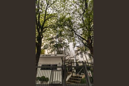 Apartamento para alugar com 68m², 2 quartos e 1 vaga Apartamento para alugar com 68m², 2 quartos e 1 vagaFachada