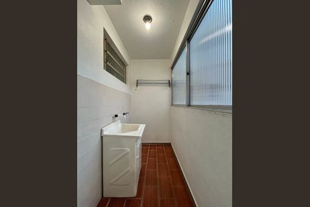 Apartamento à venda com 58m², 2 quartos e 1 vaga Apartamento à venda com 58m², 2 quartos e 1 vagaÁrea de Serviço