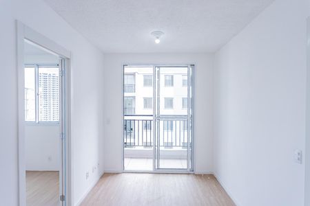 Sala, cozinha e área de serviço de apartamento para alugar com 2 quartos, 38m² em Vila Barreto, São Paulo
