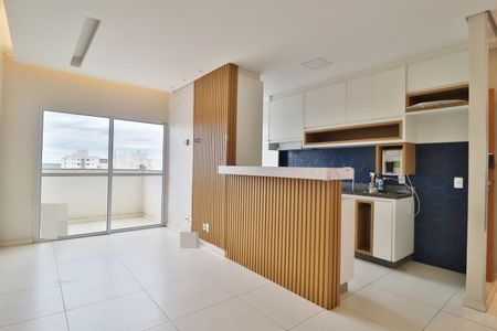 Sala de apartamento para alugar com 2 quartos, 68m² em Jardim Holanda, Uberlândia