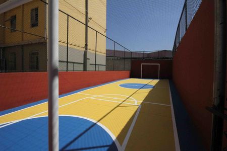 Casa à venda com 47m², 2 quartos e 1 vagaQuadra