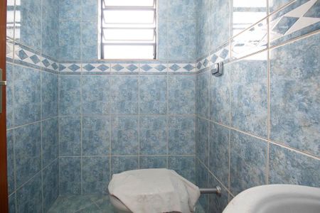 Casa à venda com 236m², 4 quartos e 5 vagasBanheiro 