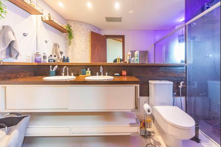 Apartamento à venda com 160m², 3 quartos e 3 vagas Apartamento à venda com 160m², 3 quartos e 3 vagasBanheiro do Quarto 3