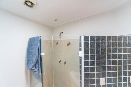 Apartamento à venda com 160m², 3 quartos e 3 vagas Apartamento à venda com 160m², 3 quartos e 3 vagasBanheiro Social