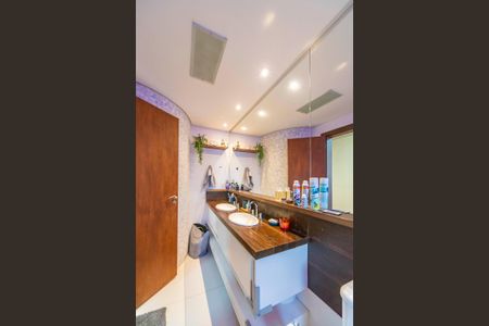 Apartamento à venda com 160m², 3 quartos e 3 vagas Apartamento à venda com 160m², 3 quartos e 3 vagasBanheiro do Quarto 3