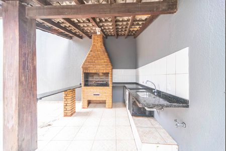 Apartamento à venda com 160m², 3 quartos e 3 vagas Apartamento à venda com 160m², 3 quartos e 3 vagasÁrea comum - Churrasqueira