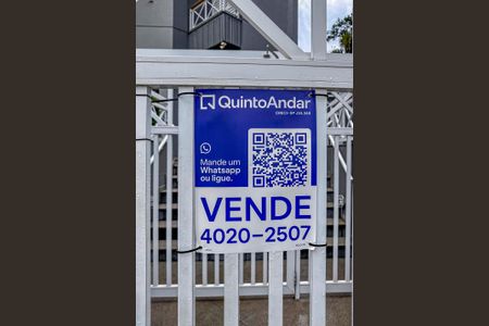 Apartamento à venda com 160m², 3 quartos e 3 vagas Apartamento à venda com 160m², 3 quartos e 3 vagasPlaca Instalada na Fachada